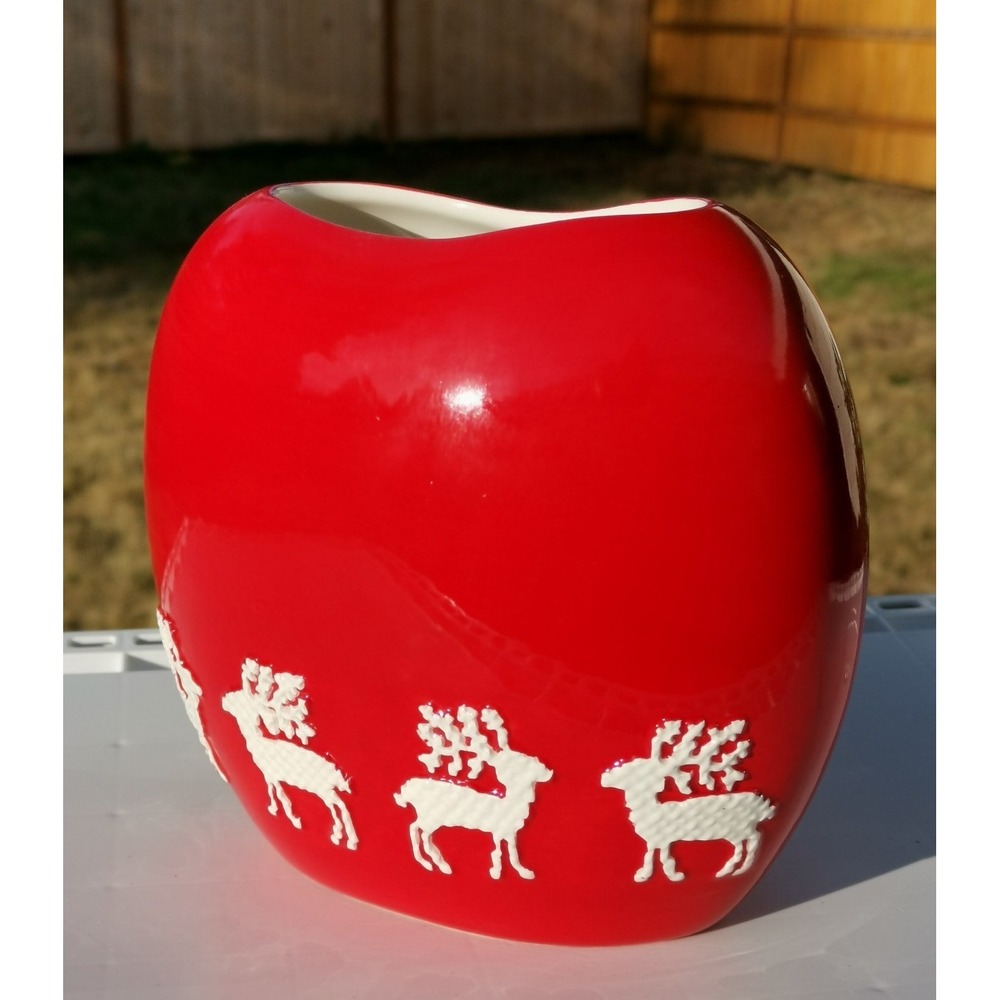 Burton +Burton Glossy Red Christmas Ceramic Bowl 2006